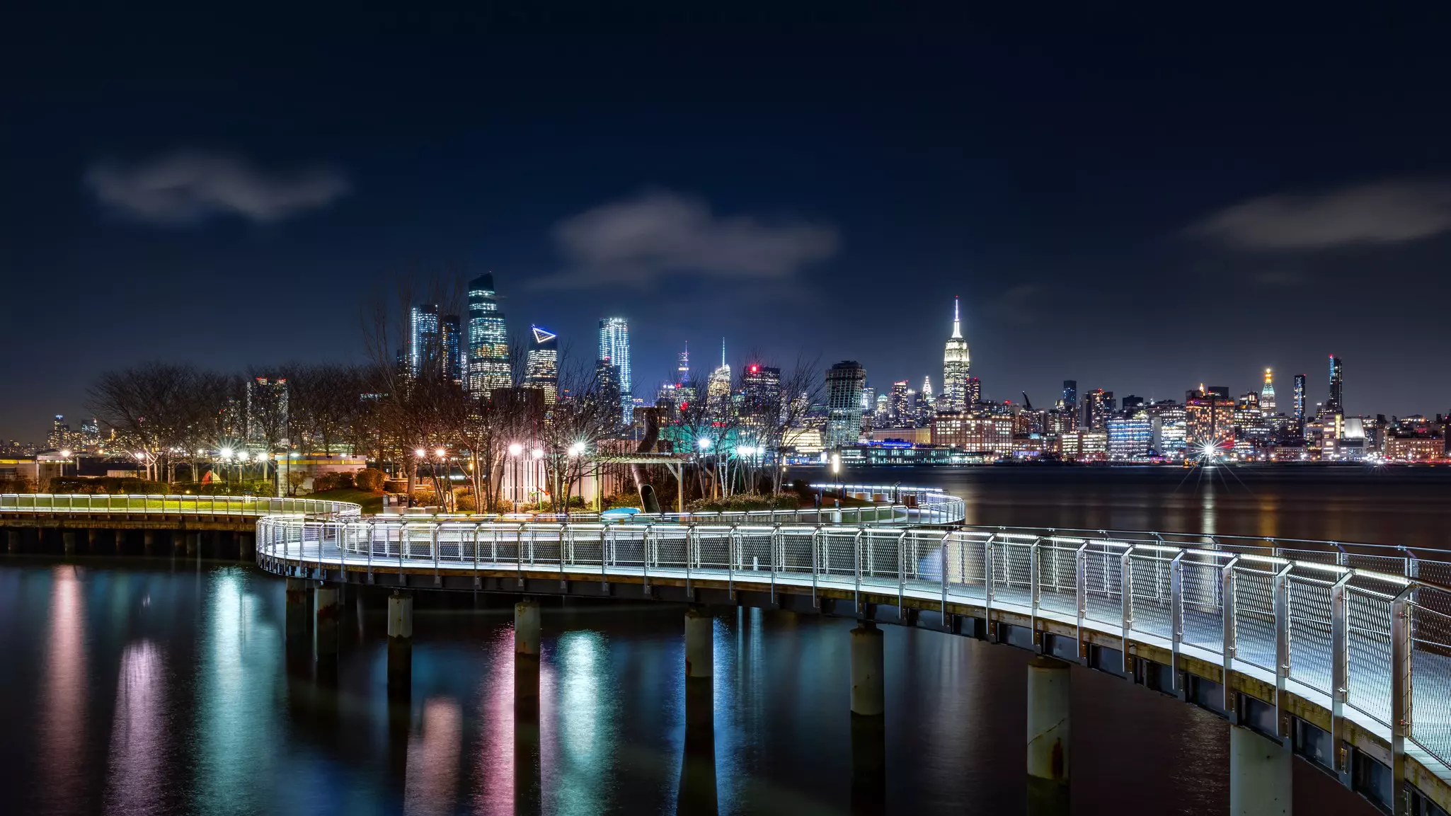 Visitors in groups looking for short-term rentals can consider Hoboken and Jersey City, just across the Hudson River from New York © Getty Images / iStockphoto