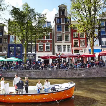 A boat travels down Oudezijds Voorburgwal, one of the city’s oldest canals.
Lonely Planet Traveller Magazine, Issue 113, May 2018, Amsterdam