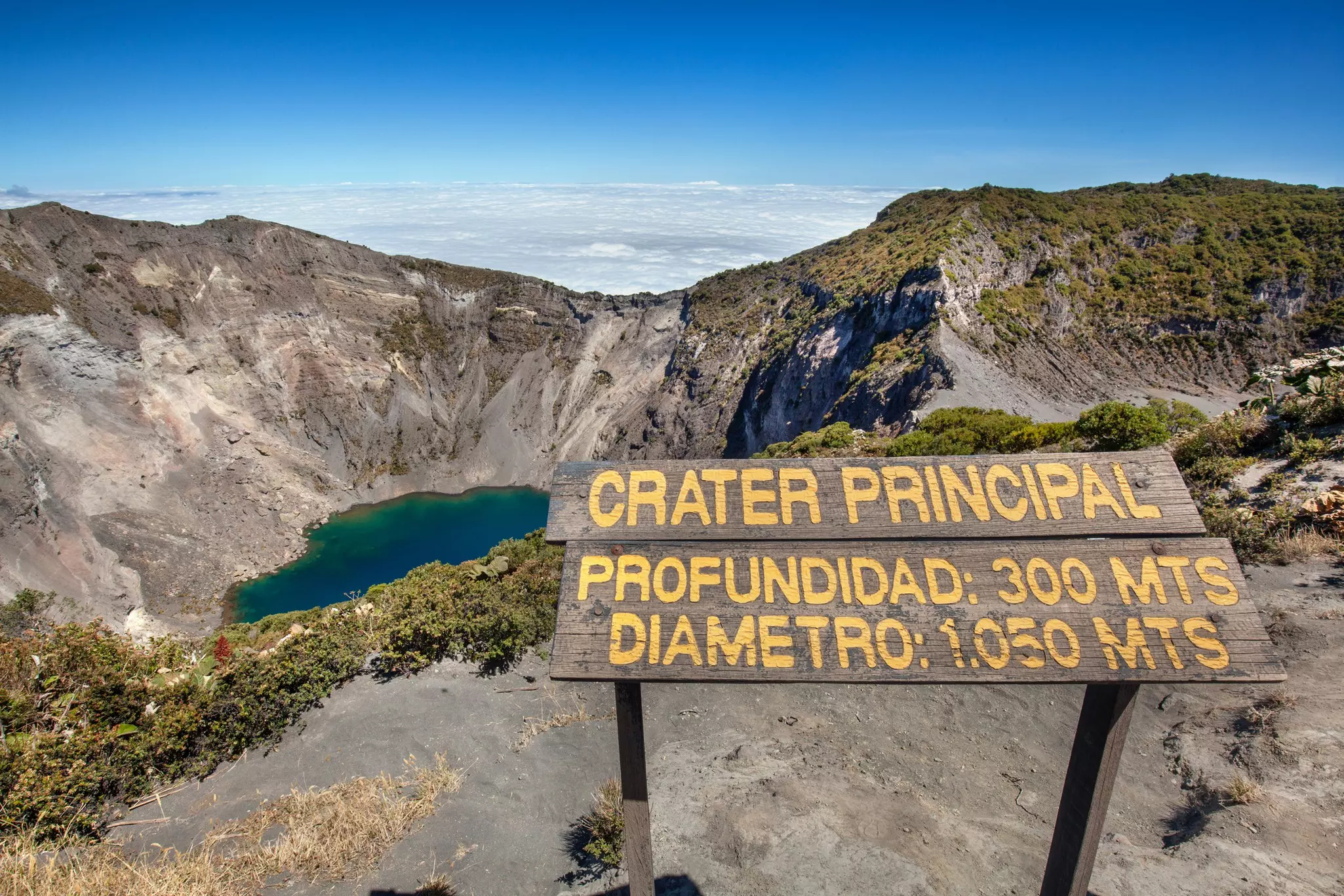 There are decent paths to follow to reach the crater at Volcán Irazú © James R.D. Scott / Getty Images