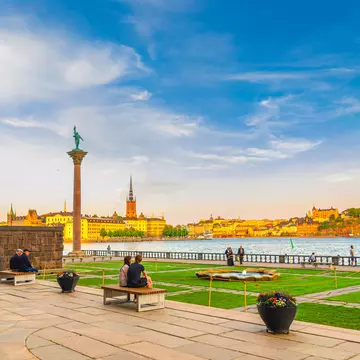 View of Monument Engelbrekt and the beautiful gardens of Stadshusparken,
1289111279
engelbrekt, stadshusparken, stadshuset, stockholm