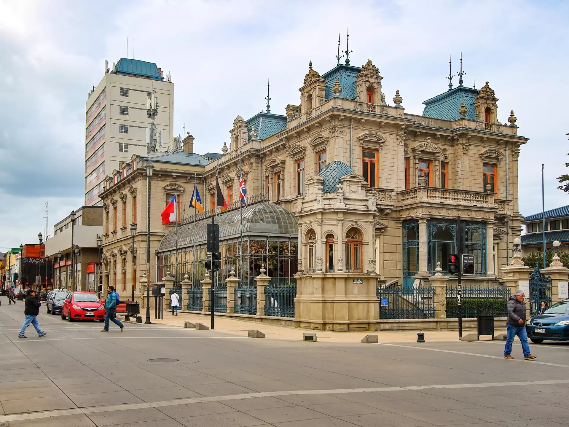 Punta Arenas, Chile - Jan 4, 2019 : Sara Braun Palace in Punta Arenas, the southernmost town in Chile, hosting the Club de la Union (Union Club) restaurant and cafe, License Type: media, Download Time: 2025-05-29T14:51:13.000Z, User: pinkjozie64, Editorial: true, purchase_order: 56530 - Guidebooks, job: Global Publishing WIP, client: South America 16, other: Jo-anne Riddell