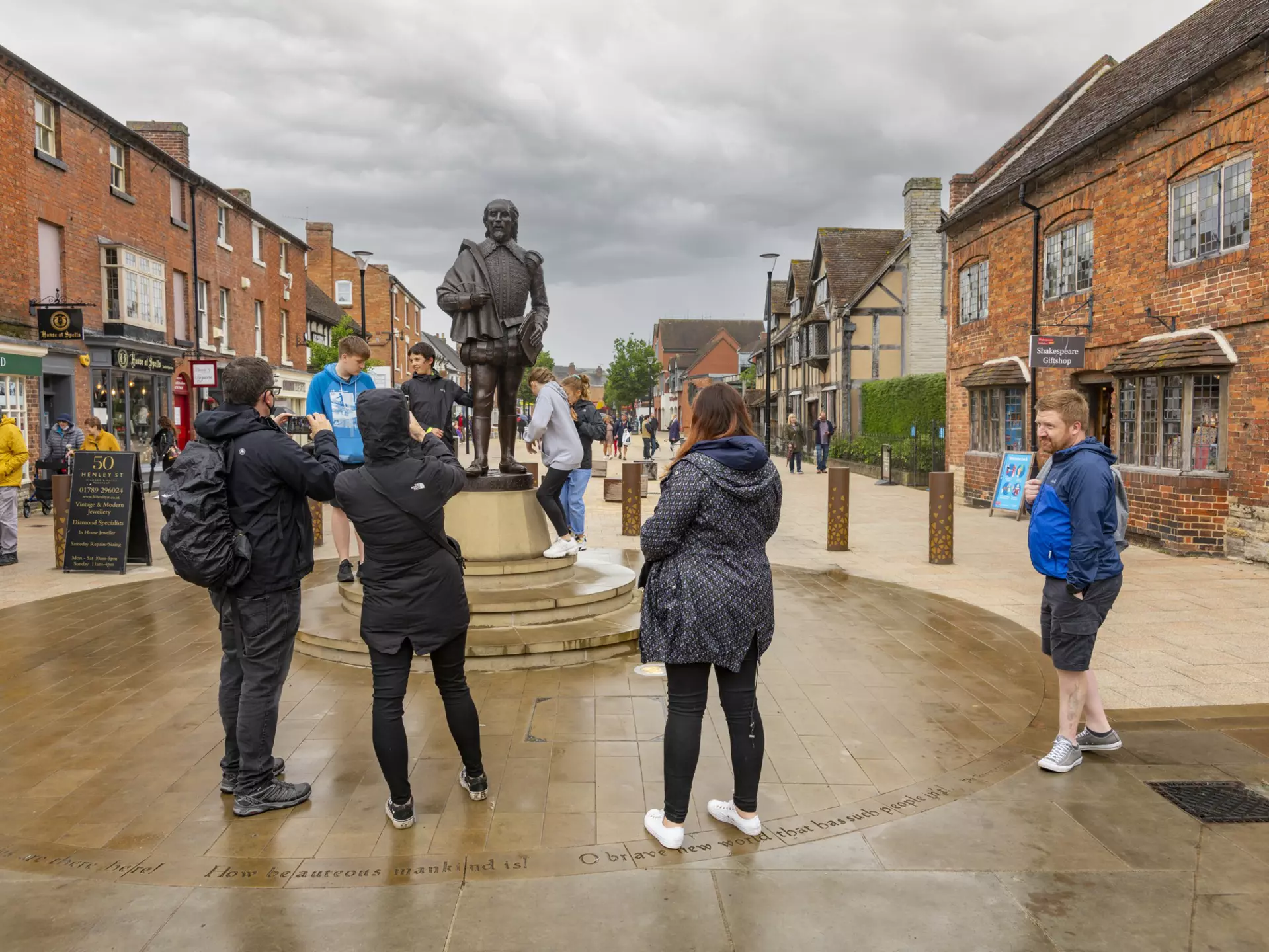 Shakespeare's Statue on Henley Street, Stratford upon Avon