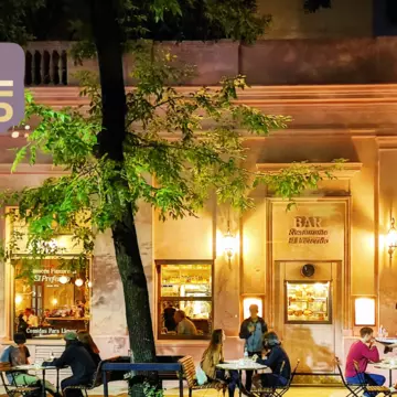 The parrillas (steakhouses) may be world famous but wait until you discover the speakeasies, Southeast Asian restaurants and other porteño faves in Buenos Aires © Getty Images