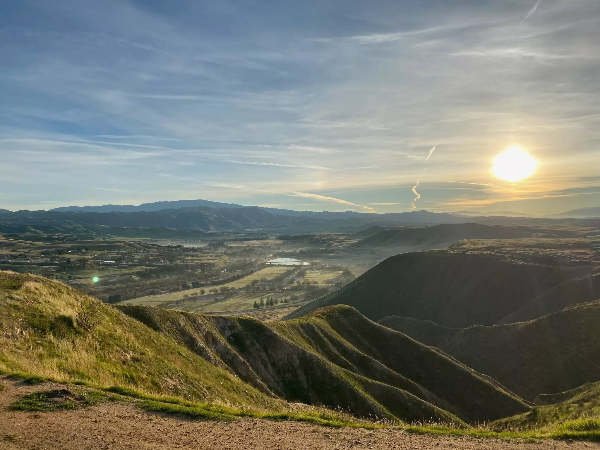Sharktooth Hill near Bakersfield, California. RooBearImages/Shutterstock