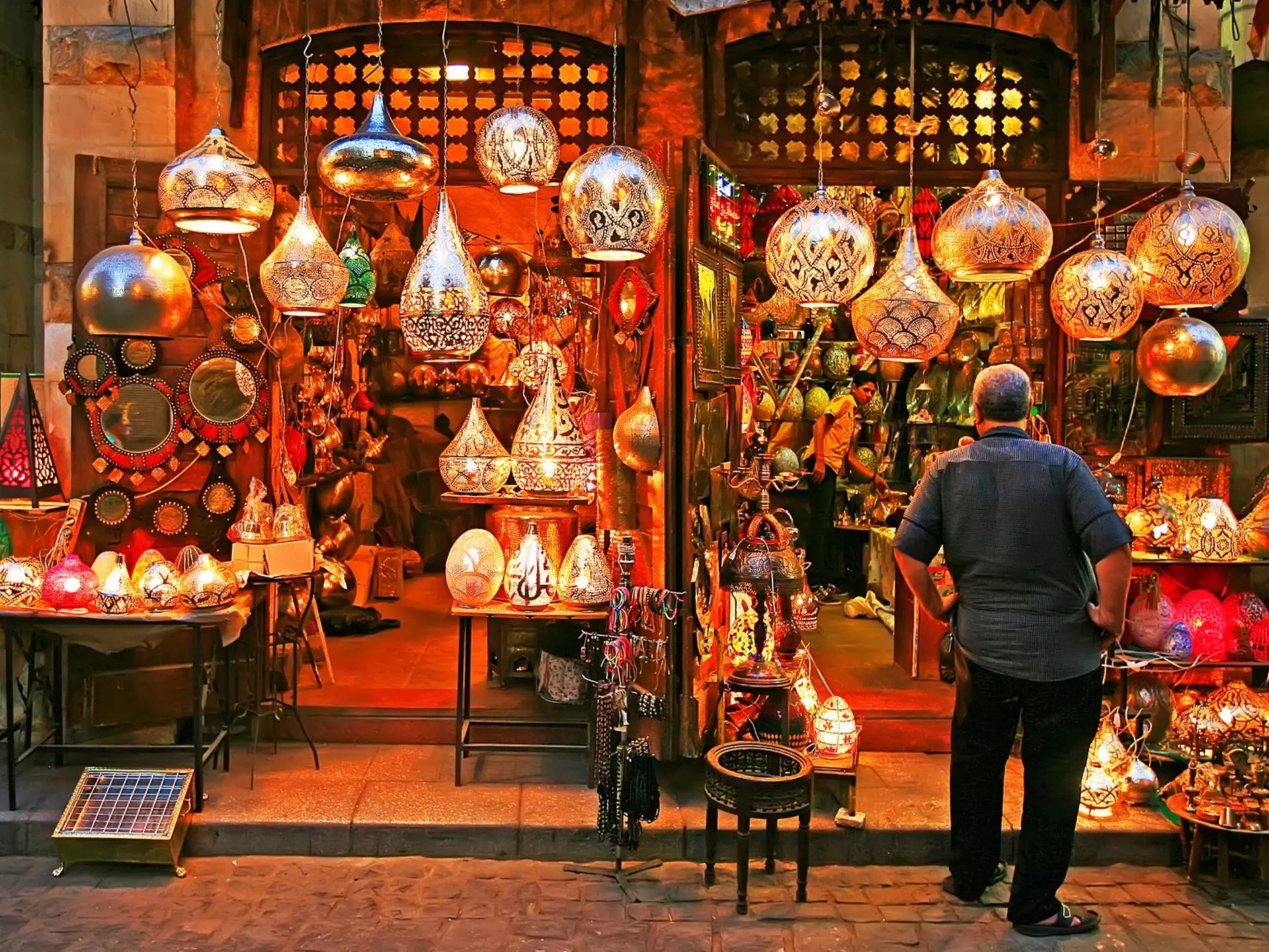These tips on health, safety and etiquette can help you make the most out of your visit to Cairo © Eric Valenne geostory / Shutterstock