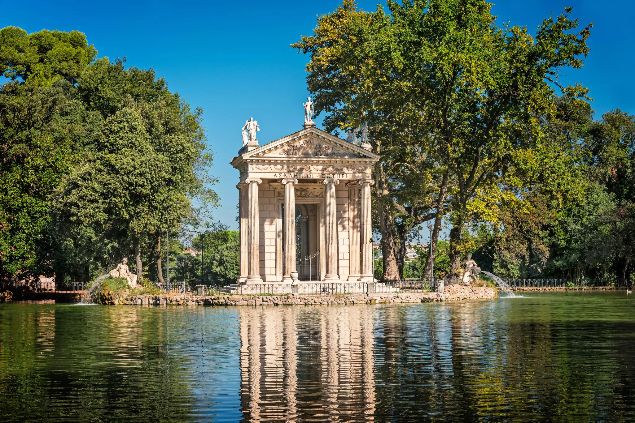 The lake at the Villa Borghese in Rome