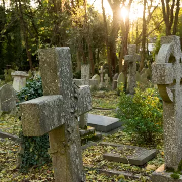 Highgate Cemetery in London, England.
Highgate Cemetery, London, England, UK, Great Britain, British Isles, Western Europe, Europe, outdoors, daytime, nobody, cemetery, burial site, memory, grave, grave marker, death, headstone, travel, travel destinations