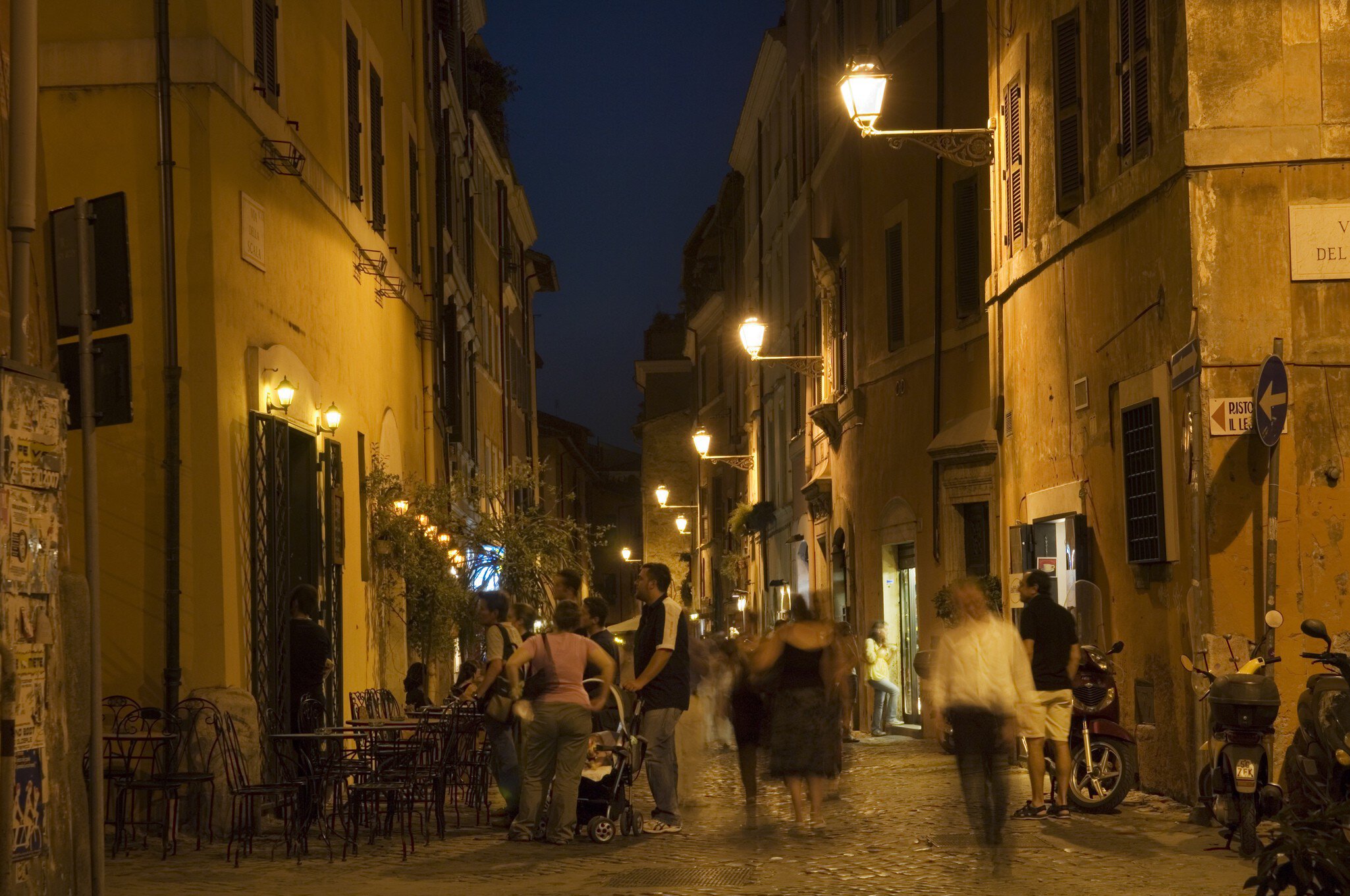Street scene in Via Della Scala during early evening, Trastevere.