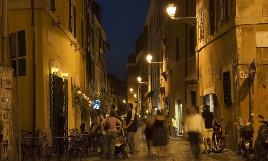 Street scene in Via Della Scala during early evening, Trastevere.