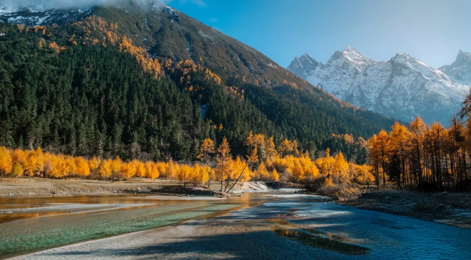 Bipenggou national park with the Beautiful  snow mountains in autumn, Chengdu ,Sichuan in China.