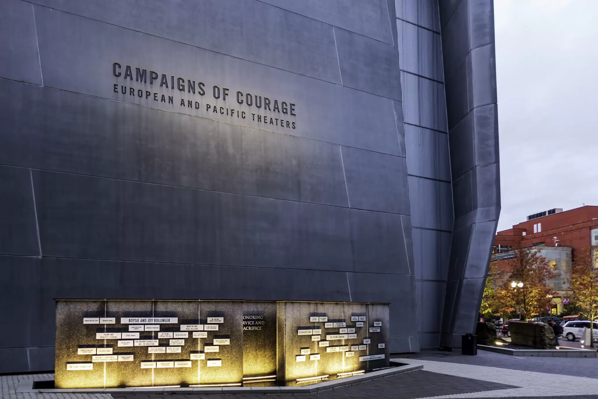 Dusk at the "Campaigns of Courage" building facade, New Orleans