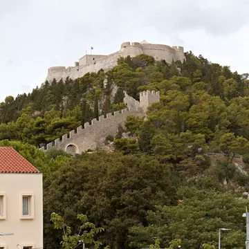 View of Hvar town and Fortica (Spanjola) fortress. Island of Hvar. Croatia. Europe. 27th September 2020., License Type: media, Download Time: 2026-02-23T00:05:59.000Z, User: LP_YKhanna, Editorial: true, purchase_order: 65050 - Digital Destinations and Articles, job: LP, client: App Content, other: Yuvraj Khanna