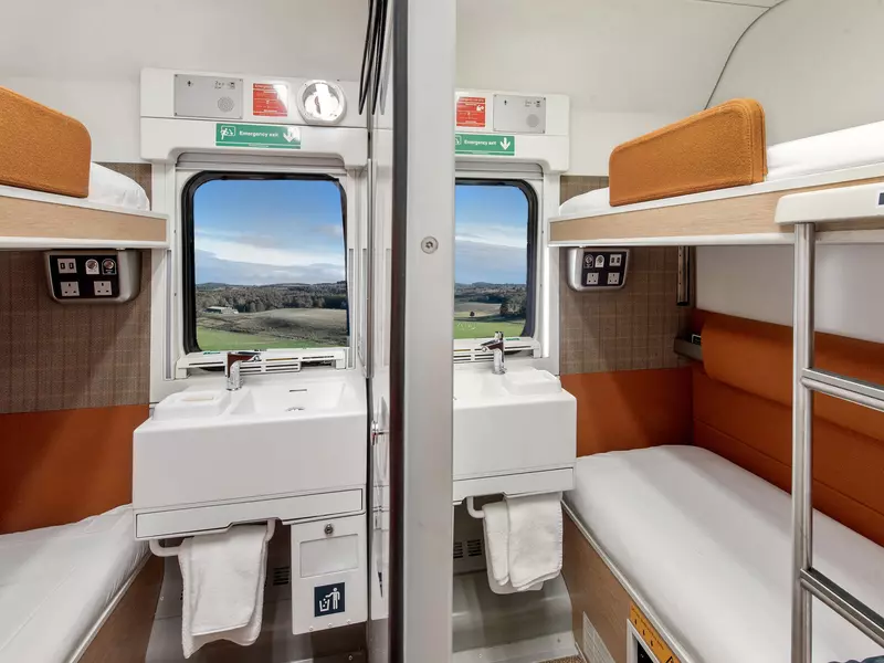 Interconnecting classic rooms aboard a train