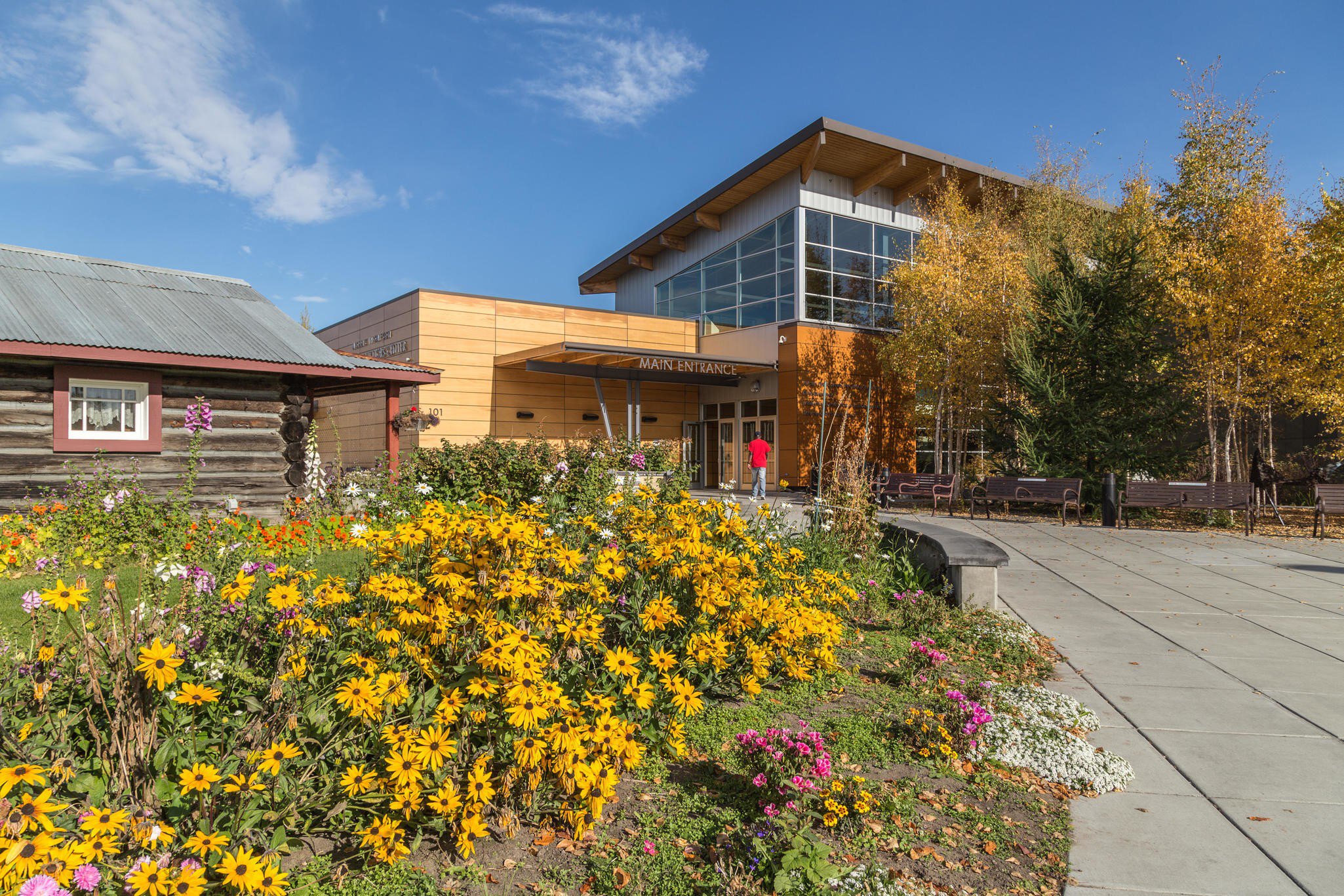 KNE5JP Morris Thompson Cultural & Visitors Center in Fairbanks, Alaska, USA
KNE5JP
Morris, Thompson, Cultural, &, Visitors, Center, Alaska, Fairbanks, Cultural, center, Morris, Thompson, Visitor, Centre, Cultural, Centre, Visitor, Center, USA, fall, colors, flowers, autumn, fall, autumn, colours, trees
**RIGHTS MANAGED** Morris Thompson Cultural & Visitors Center in Fairbanks, Alaska, USA