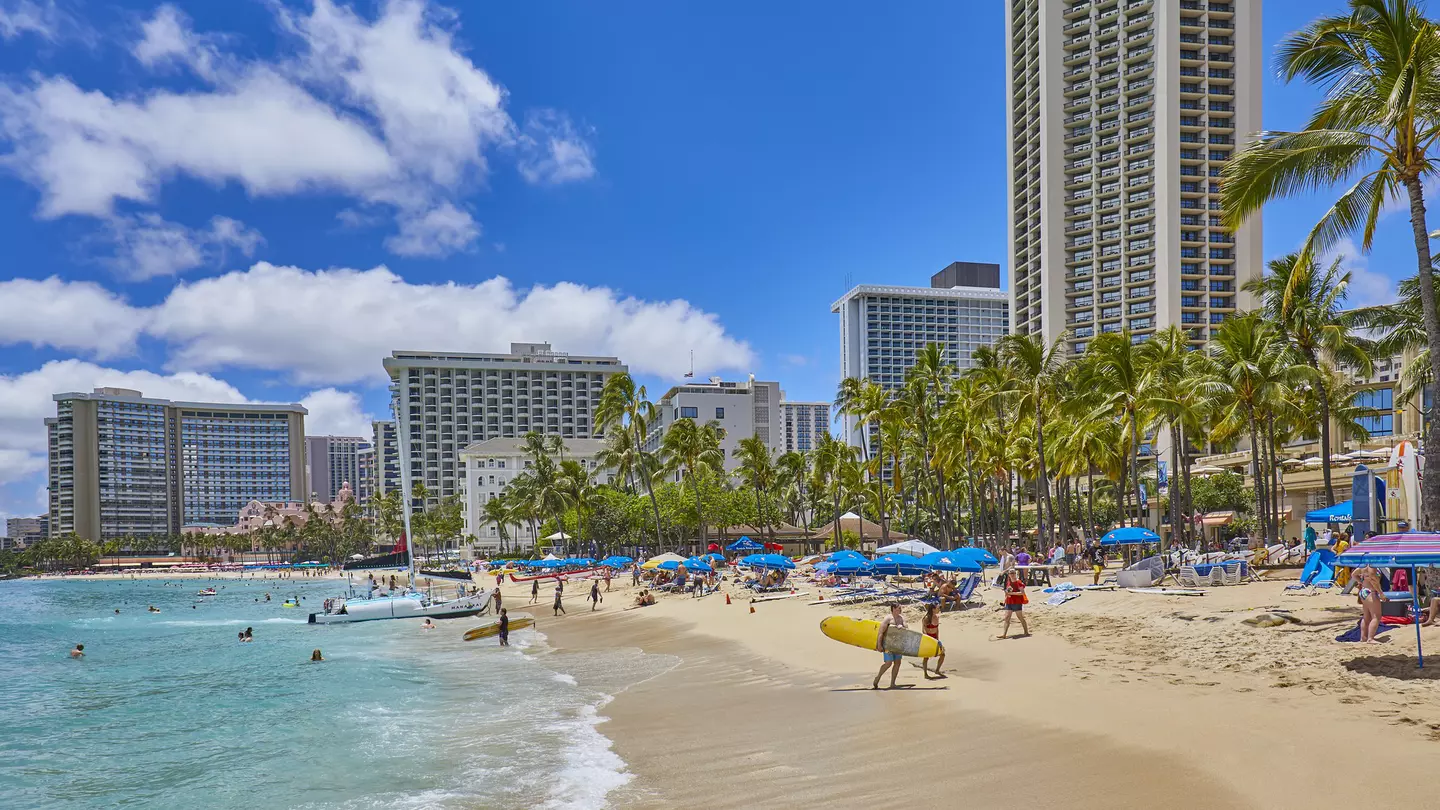 People can seek short-term stays in resort areas such as Waikiki © Peter Unger / Getty