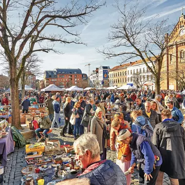 The (free) people-watching is as appealing as the vintage finds at the daily Place du Jeu de Balle flea market in Brussels. Shutterstock