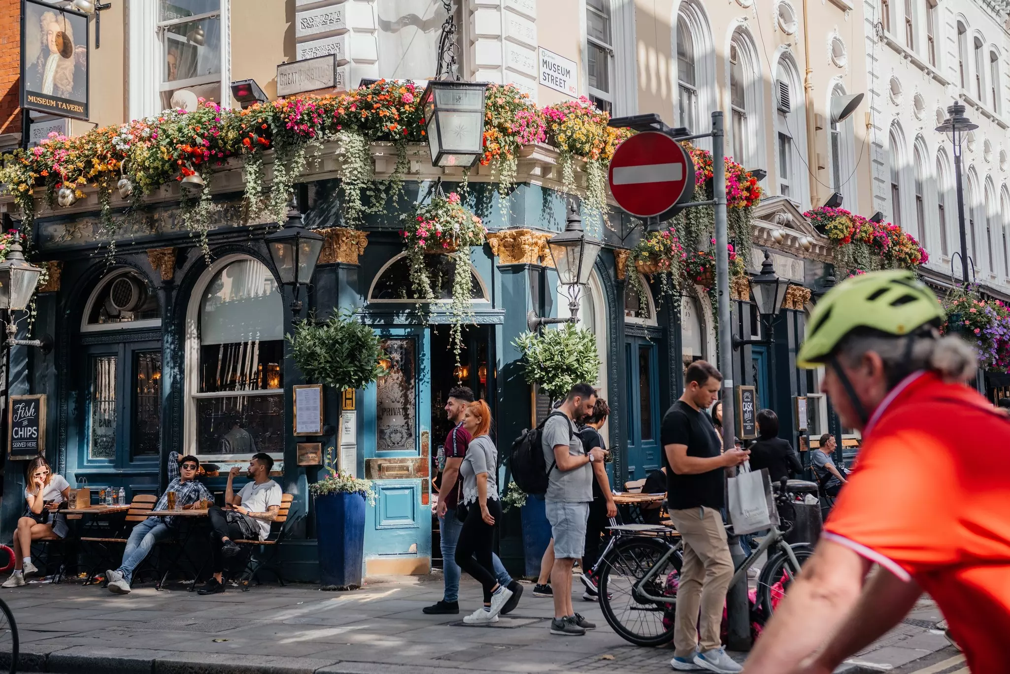 July 24, 2024 Museum Tavern, a Lively London Pub with Floral Decorations, License Type: media, Download Time: 2025-04-29T19:10:34.000Z, User: katelyn.perry_lonelyplanet, Editorial: true, purchase_order: 65050 - Digital Destinations and Articles, job: wip, client: wip, other: Katelyn Perry