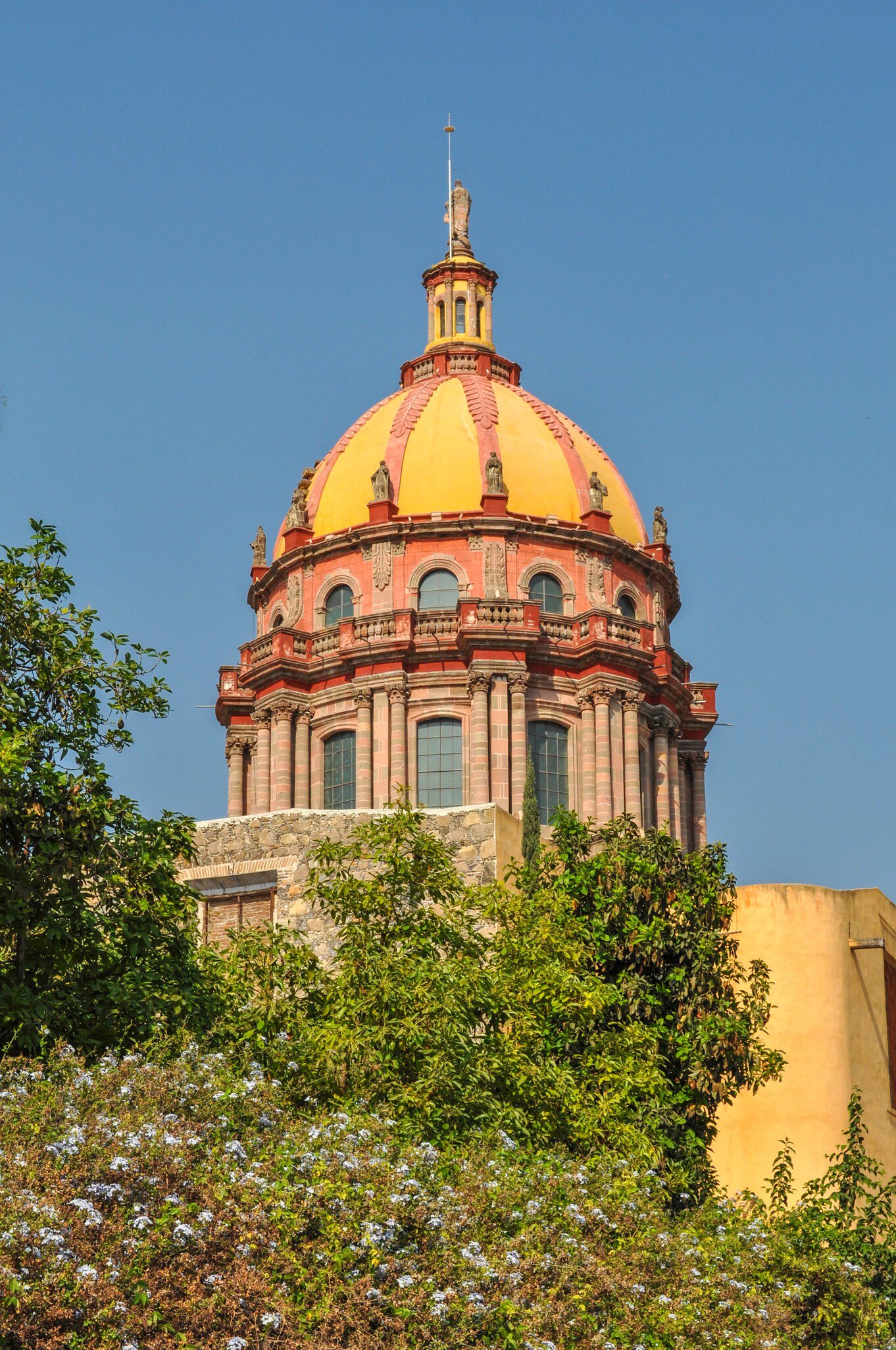 View of the colorful dome of the Templo de la Concepción in San Miguel De Allende, Mexico.