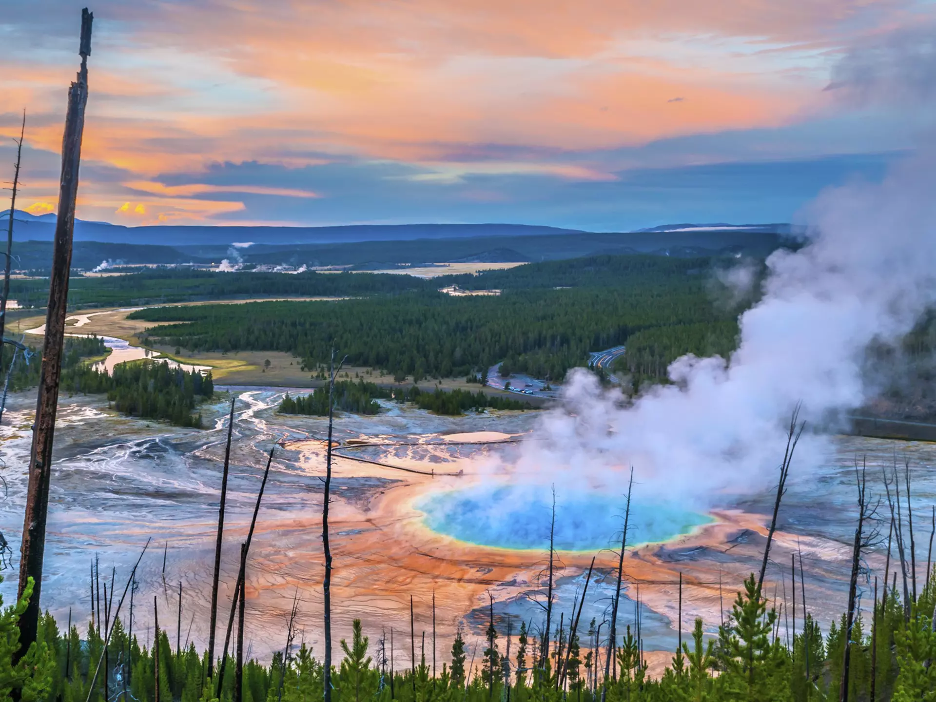 Grand Prismatic Spring at Yellowstone's Midway Geyser Basin, Wyoming