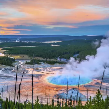 Grand Prismatic Spring at Yellowstone's Midway Geyser Basin, Wyoming