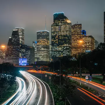 Traffic on Houston's Allen Parkway. Jon Bilous/Shutterstock