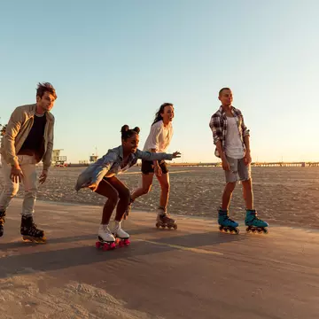 Get your skates on in the LA neighborhood of Venice Beach © LeoPatrizi / Getty Images