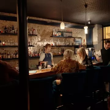 Paris fulfills every expectation as the “City of Love" © Craig Waxman, Polysphere Creative, for Lonely Planet