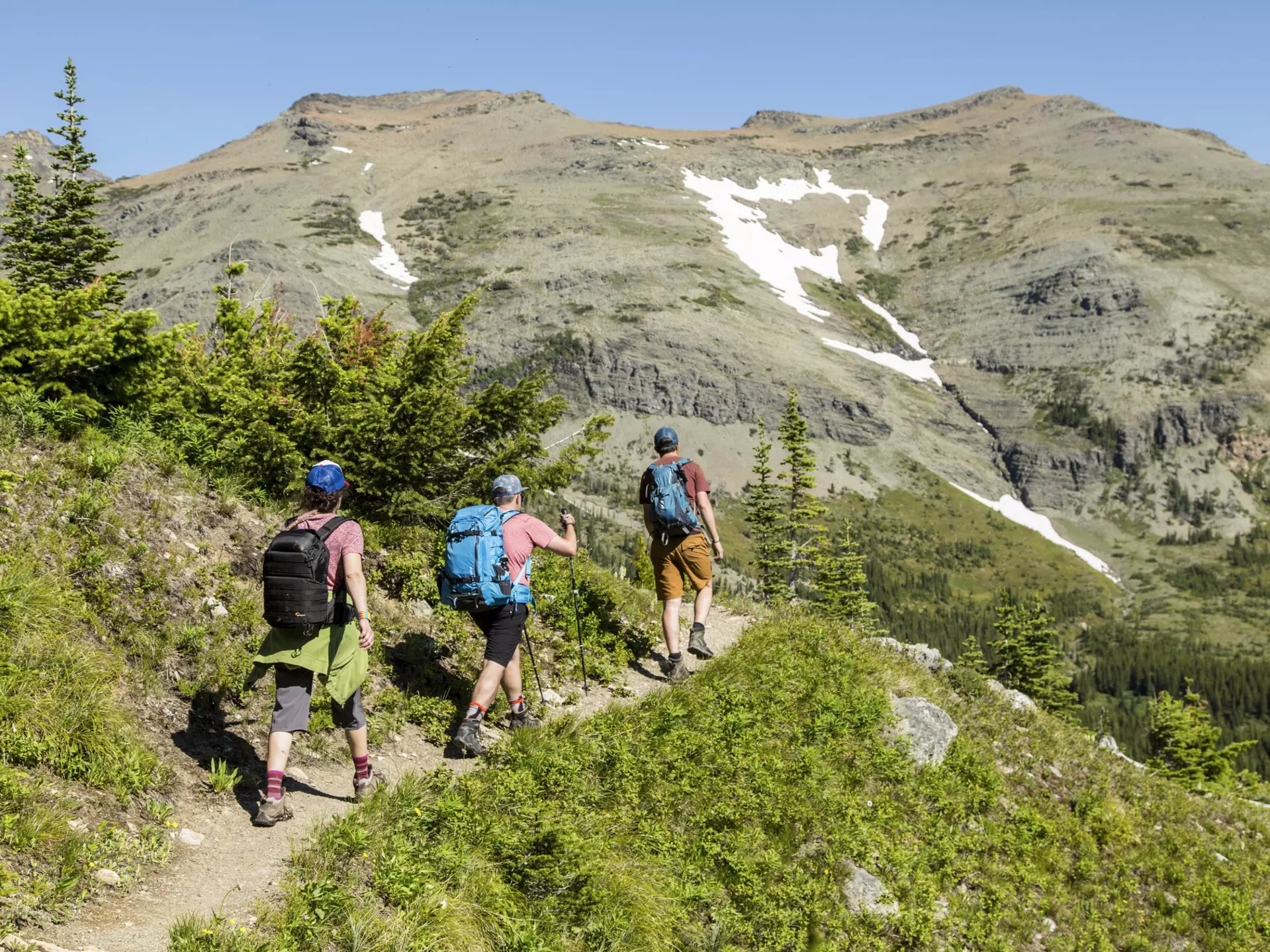 Hike through majestic Glacier National Park in Montana © Jacob W. Frank / National Park Service