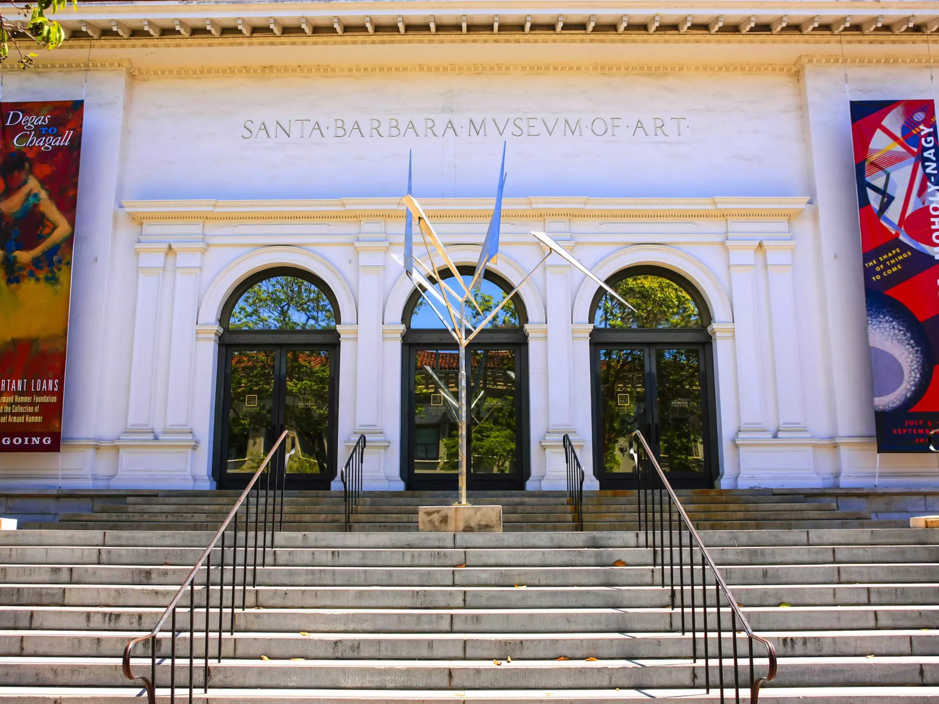 The mission-style façade and front steps of the Santa Barbara Museum of Art