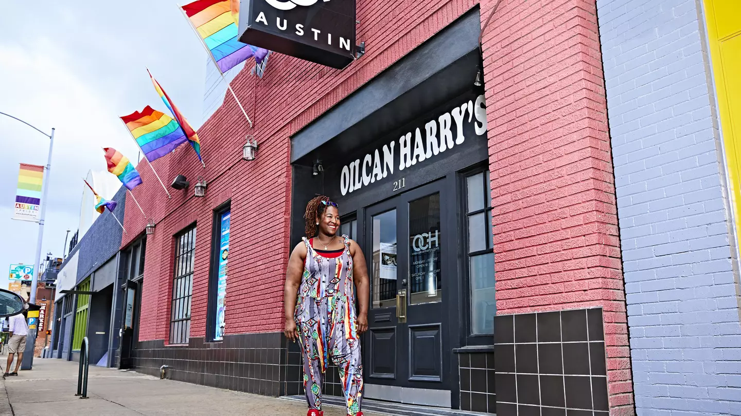 LaGina Harris outside Oilcan Harrys