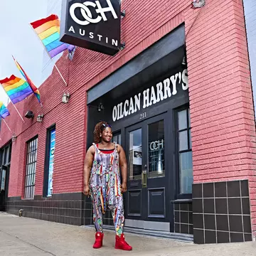LaGina Harris outside Oilcan Harrys