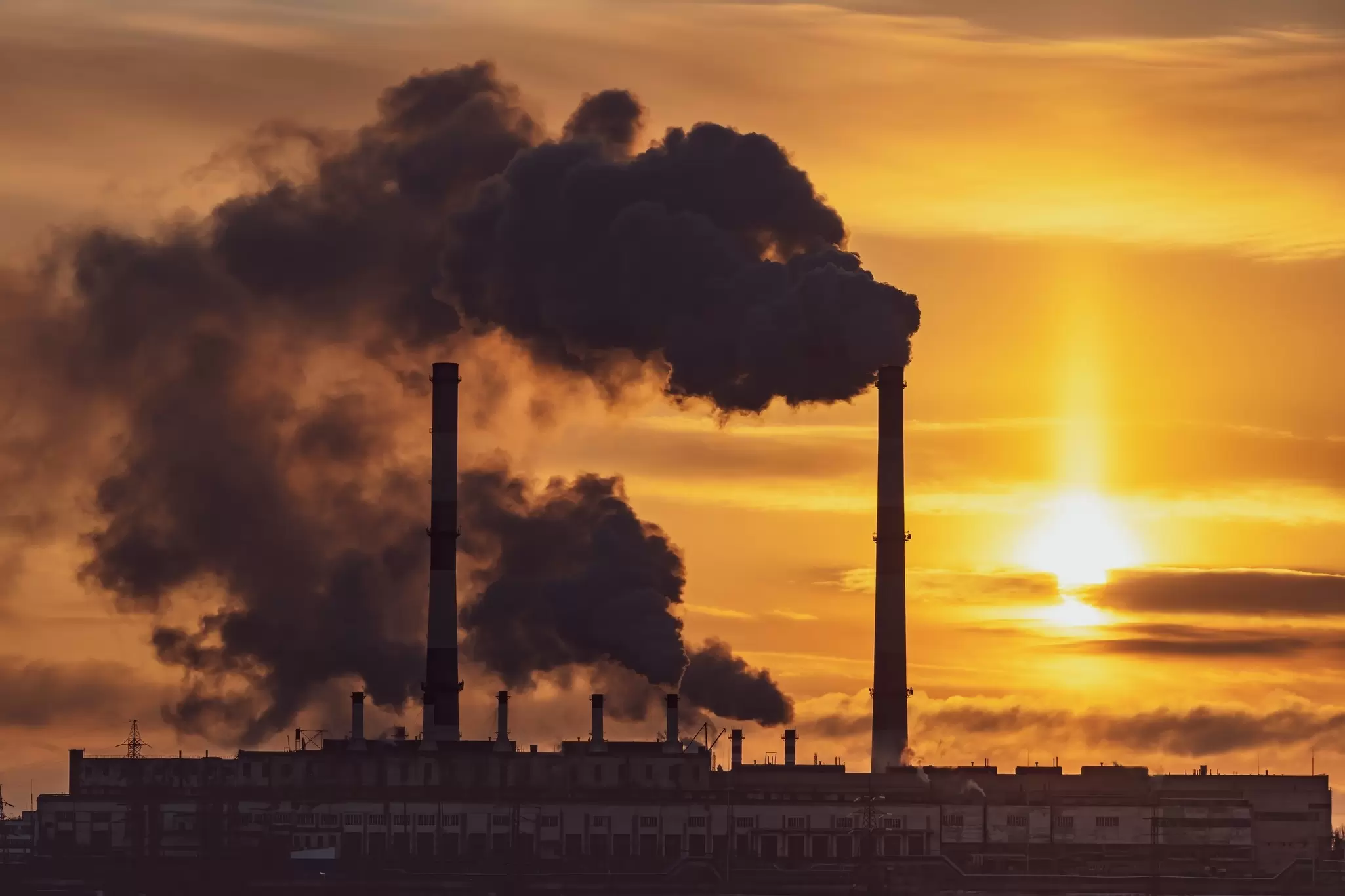 Factory smokestack emissions from manufacture using natural gas. Global energy crisis after Russia's invasion of Ukraine. Aerial view, License Type: media, Download Time: 2025-06-17T14:19:58.000Z, User: joe_lp, Editorial: false, purchase_order: 56500 - T&R or Kids, job: Global Publishing WIP, client: Let's Go Rock Collecting 1, other: Joe Fullman