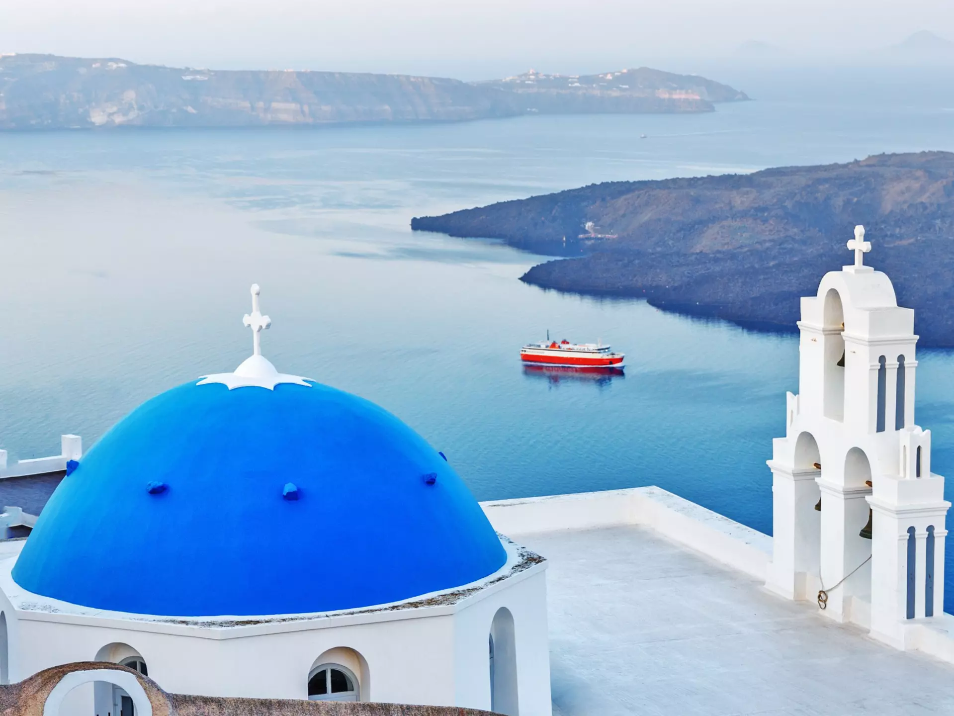 It's a good idea to plan out some of your Greek island-hopping adventure, but leave room for flexibility. Ihor_Tailwind / Getty Images
