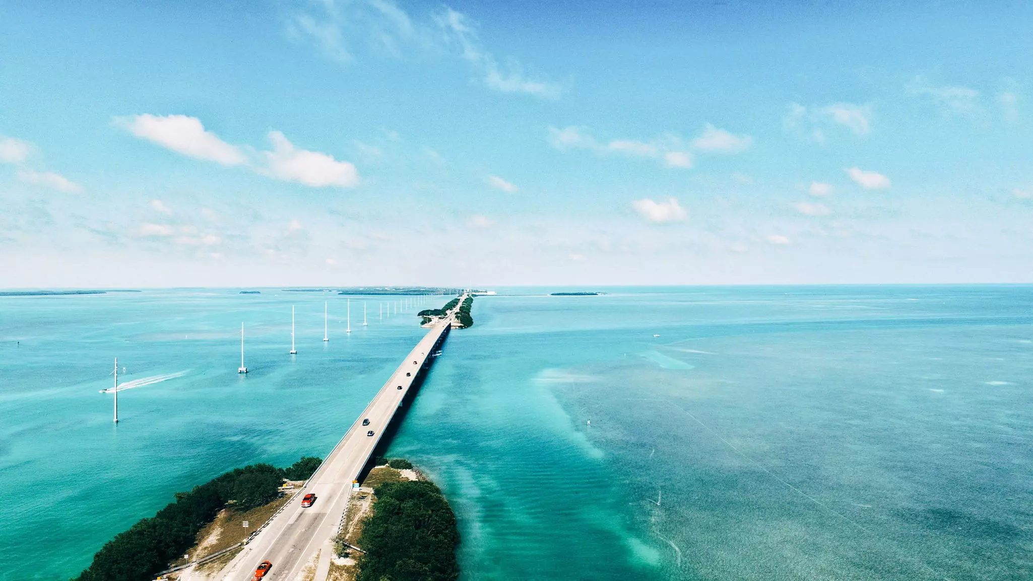 The Overseas Highway is the only road leading through the Florida Keys to mainland Florida © Reese Lassman / EyeEm / Getty Images