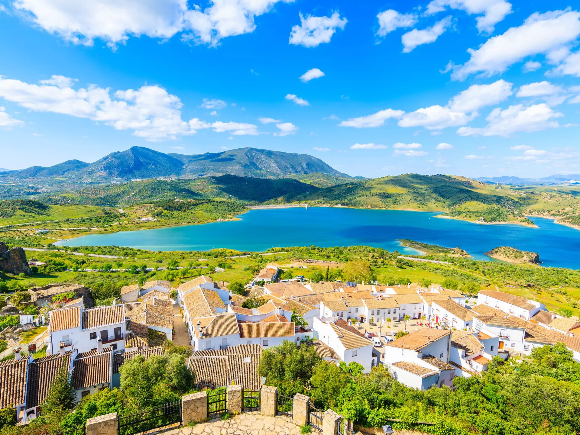Zahara de la Sierra. Pawel Kazmierczak/Shutterstock