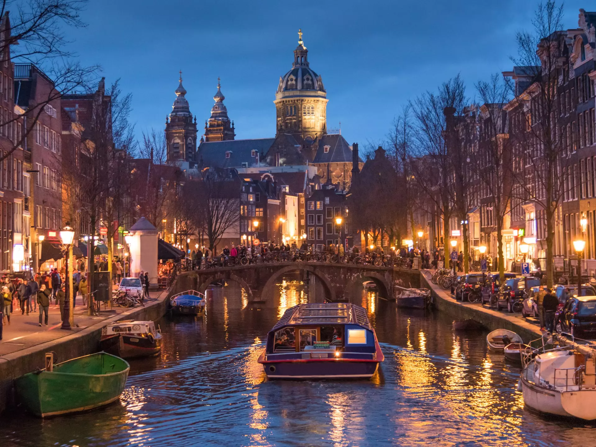 When visiting Amsterdam, consider greener, more socially responsible activities than wild nights in the Red Light District © Lana Iva / Shutterstock