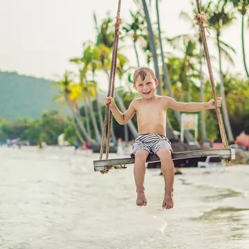 Have the perfect family vacation in Fiji with this guide © galitskaya / Getty Images