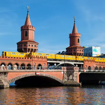 The U-bahn going over the Oberbaum Bridge in Berlin