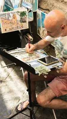 A street artist in Sorrento.