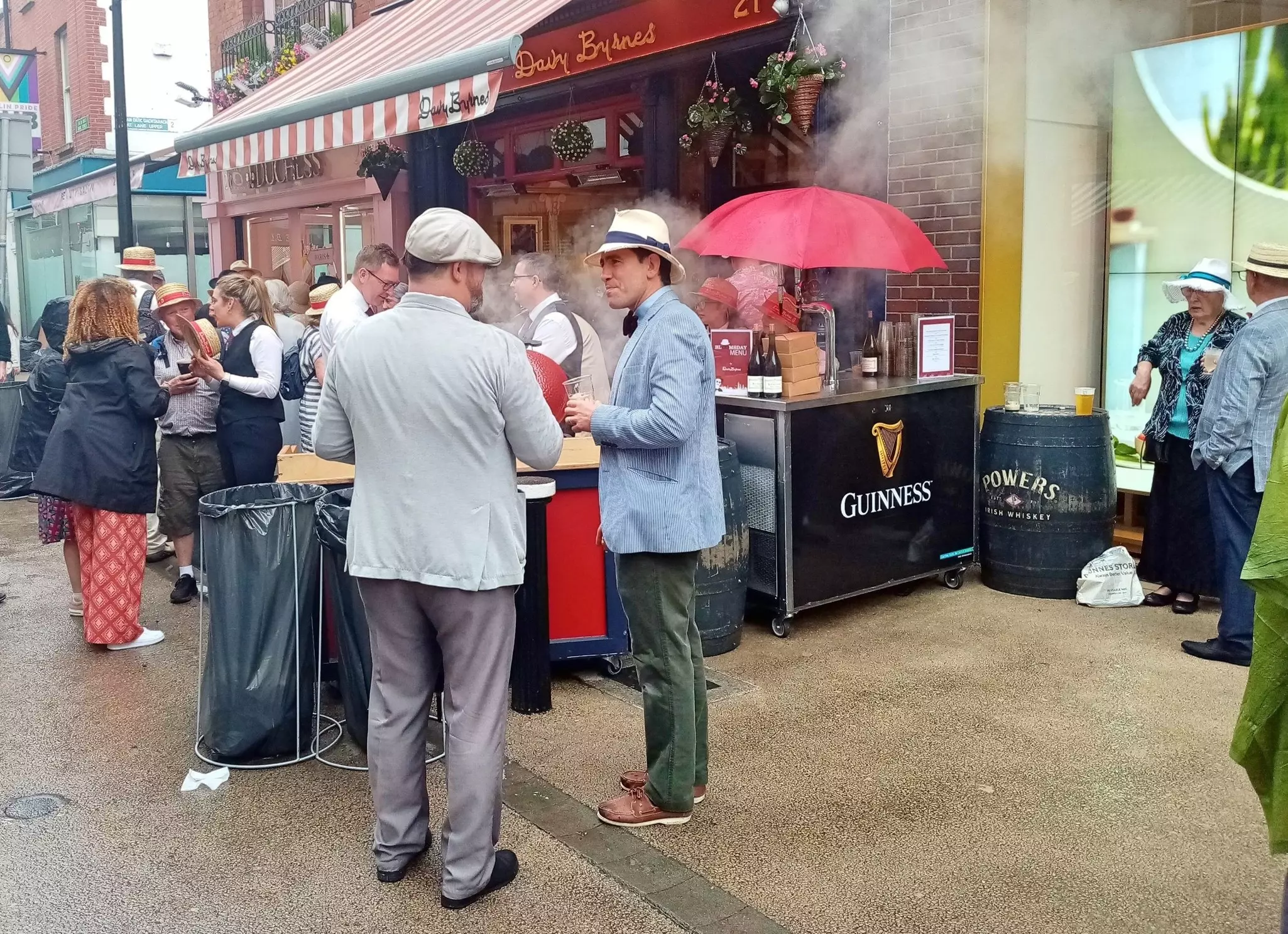 Dublin outdoor pubs.jpg
