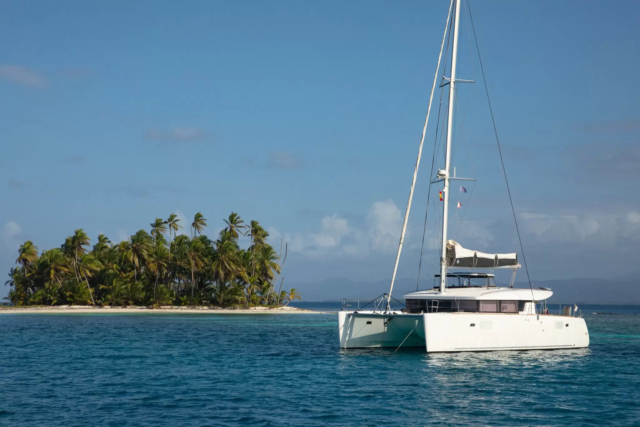 The San Blas Islands in Panama. Cris Young/Shutterstock