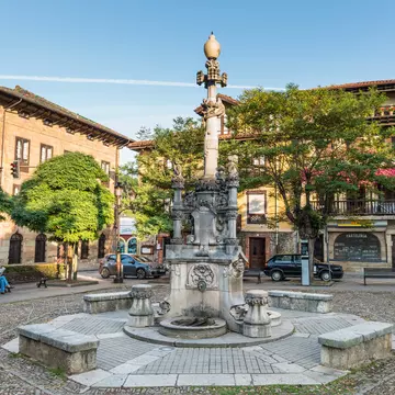 September 24, 2015: The Fountain Tres Cantons.