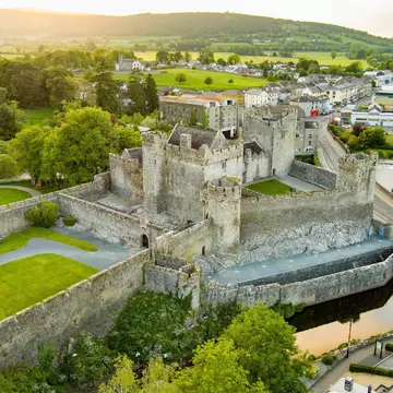 Cahir Castle, one of Ireland's most prominent and best-preserved medieval castles, situated on a rocky island on the River Suir, county Tipperary, Ireland.