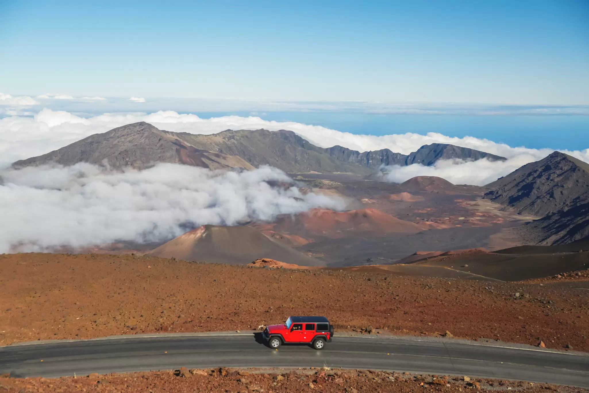 Soak up Hawaii's scenery on these incredible road trips © Lingxiao Xie / Getty Images