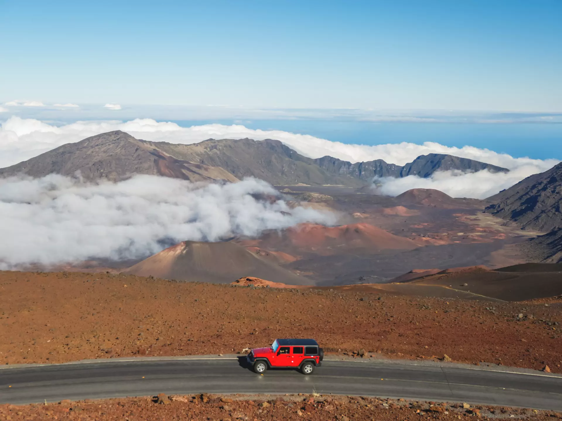Soak up Hawaii's scenery on these incredible road trips © Lingxiao Xie / Getty Images