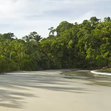 "Playa Espadilla Sur & Punta Catedral in Manuel Antonio National Park, Costa Rica (panorama)."
