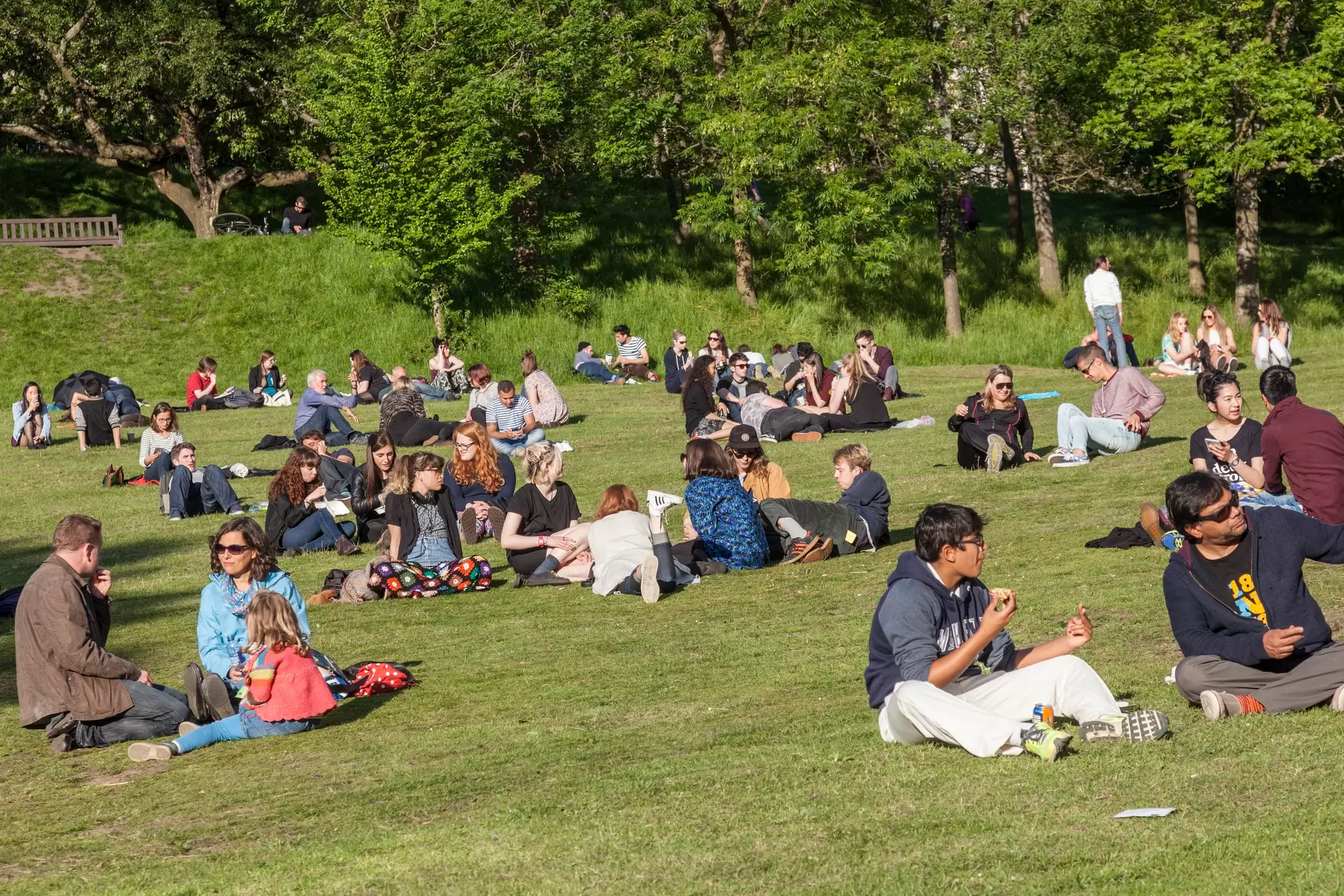 The summer is the best time to join locals for a picnic in Kelvingrove Park. Soopy Sue / Getty Images
