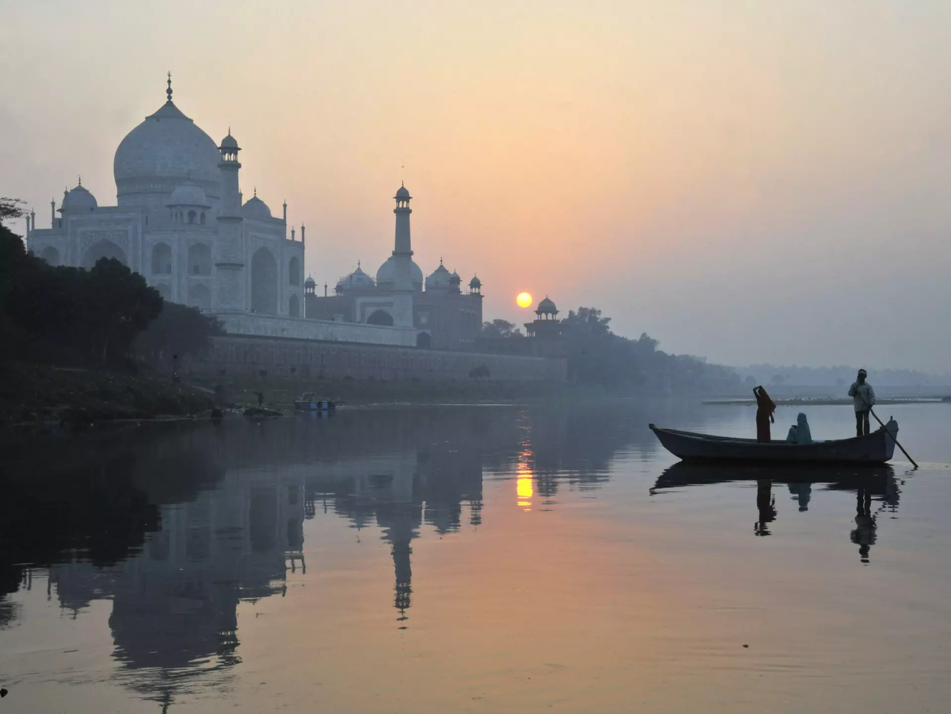 On both sides of the Yamuna River, Agra has treasures beyond the Taj Mahal. Pete Seaward/Lonely Planet