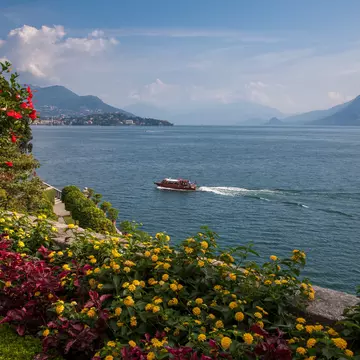 Lake Maggiore, Lombardy. Master1305/Shutterstock