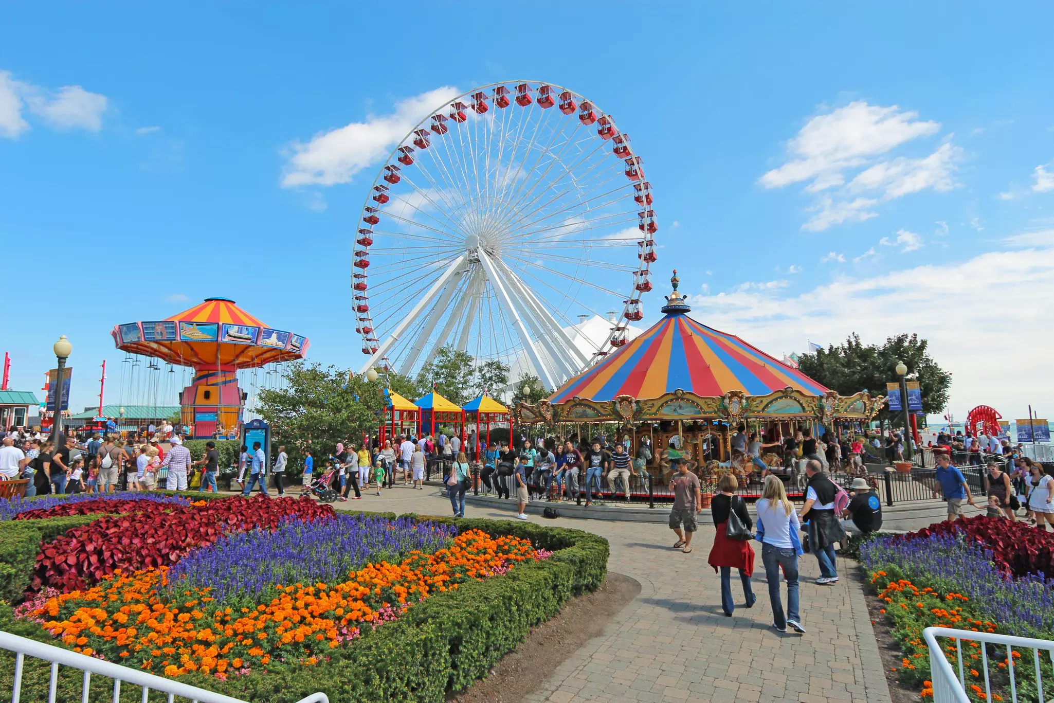 Navy Pier is one of Chicago’s most popular visitor attractions © Stephen B. Goodwin / Shutterstock